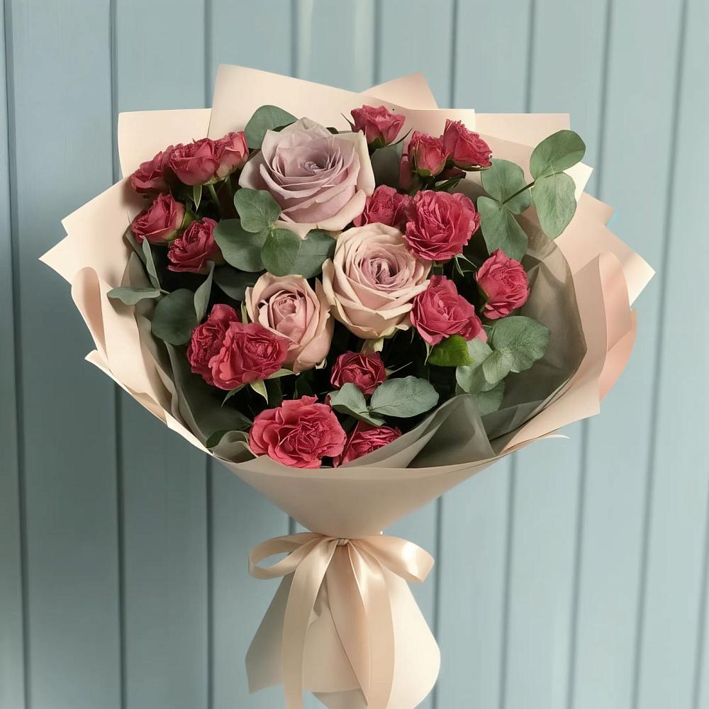 Букет цветов из: Гвоздики и Розы в Верхнеуральске
