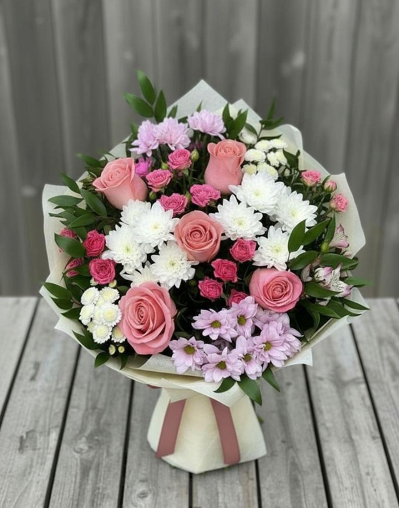 Букет цветов из: Альстромерии, Гвоздики, Розы и Хризантемы в Верхнеуральске