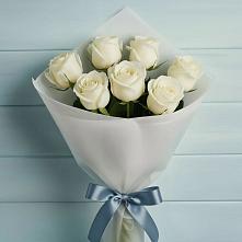 Букет 7 Белых роз Эдлесс Лав в Верхнеуральске