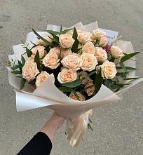 Букет Кремовые розы Латте в Верхнеуральске