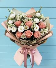 Букет цветов из:  Розы, Альстромерии и Лизиантусы в Верхнеуральске