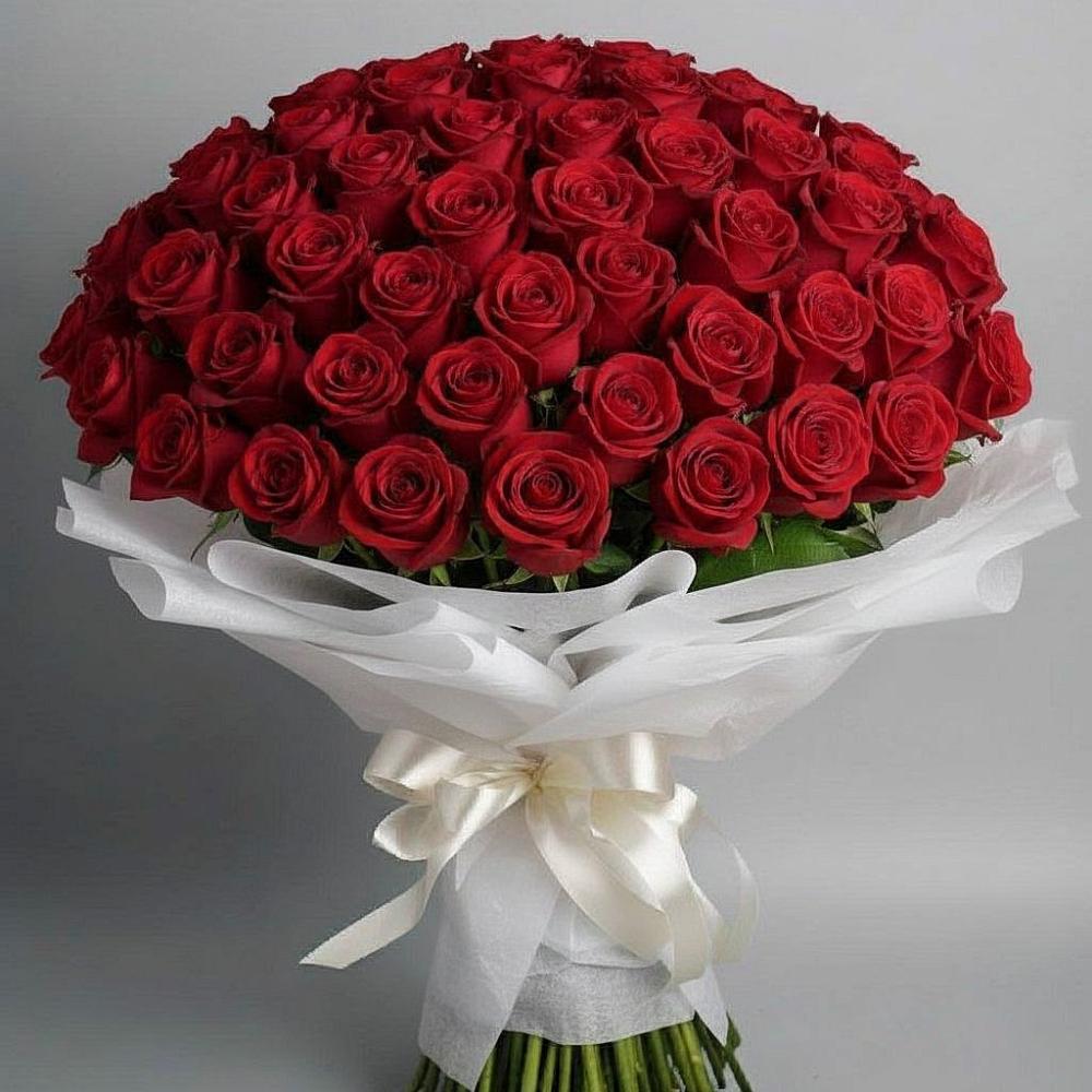 Букет 101 Красная роза Блэк Мэджик в Верхнеуральске