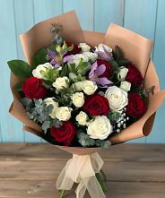 Букет цветов из:  Розы и Альстромерии в Верхнеуральске