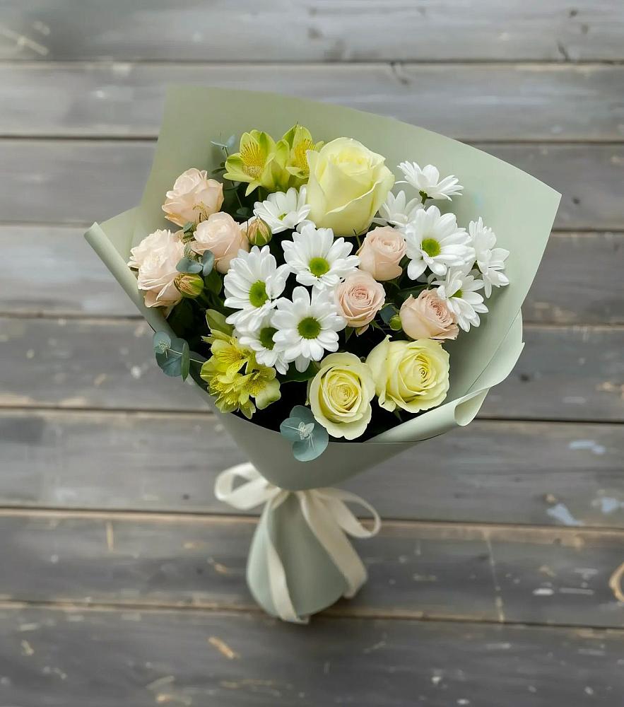Букет цветов из: Альстромерии, Розы и Хризантемы в Верхнеуральске