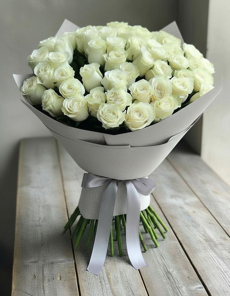 Букет 35 Белых роз в Верхнеуральске