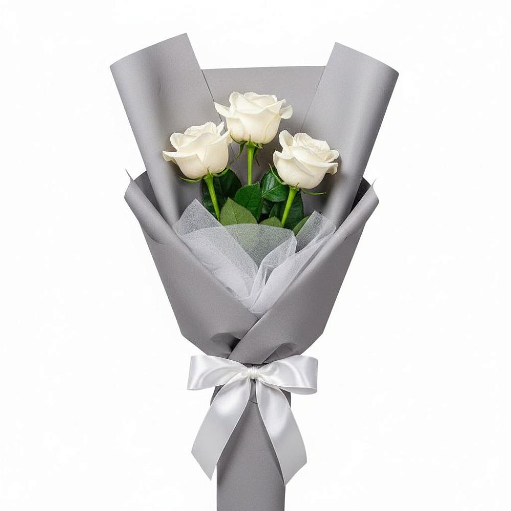 Букет 3 белые розы в Верхнеуральске