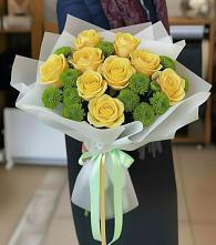 Букет цветов из:  Хризантемы и Розы в Верхнеуральске