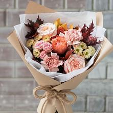 Букет цветов из:  Гвоздики, Хризантемы и Розы в Верхнеуральске