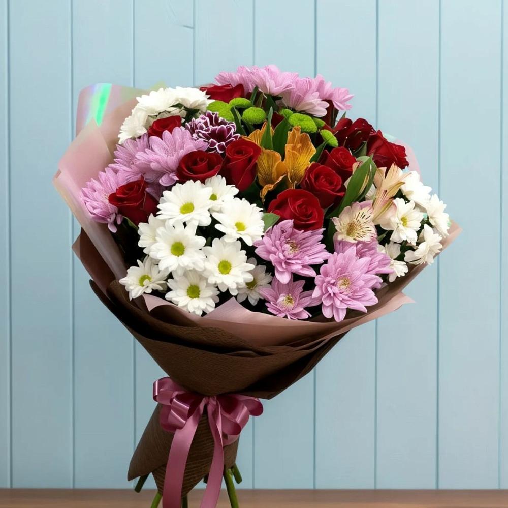 Букет цветов из: Розы, Хризантемы и Альстромерии в Верхнеуральске
