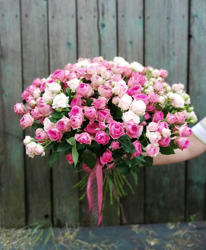 Букет Розовые кустовые розы Натали и Лав Лидия в Верхнеуральске