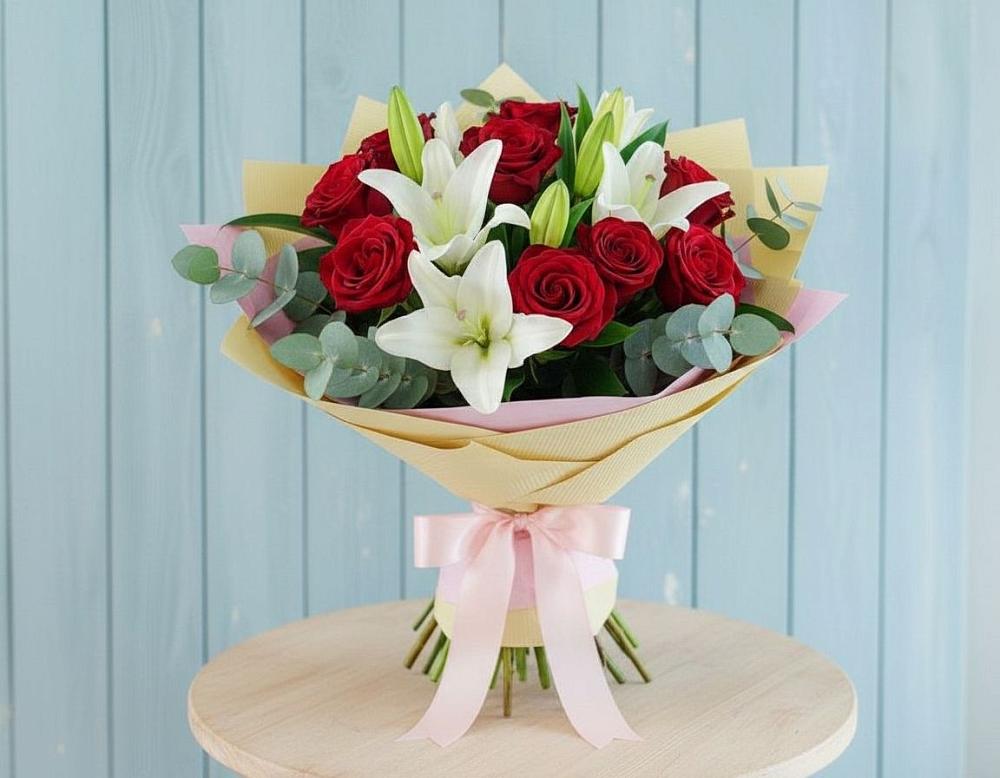 Букет цветов из: Лилии и Розы в Верхнеуральске